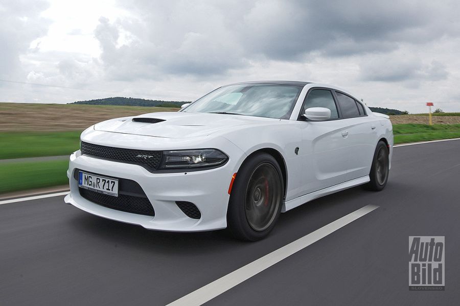 oln5i4DeQf3xs6fdvlGOFQ-Z-kladom-auta-je-Dodge-Charger-SRT-Hellcat